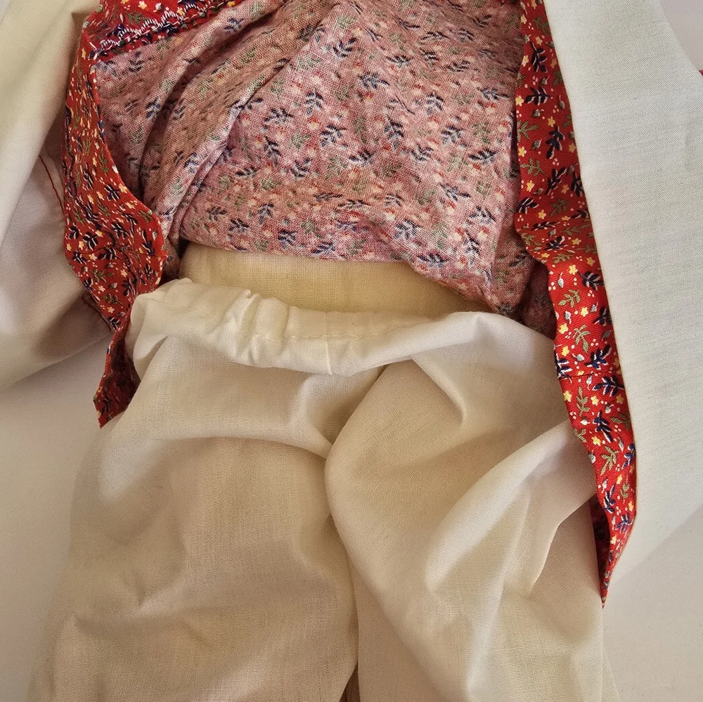 Vintage‎ Raggedy Ann Doll Red Hair Striped Legs Floral Dress Cute Collectible